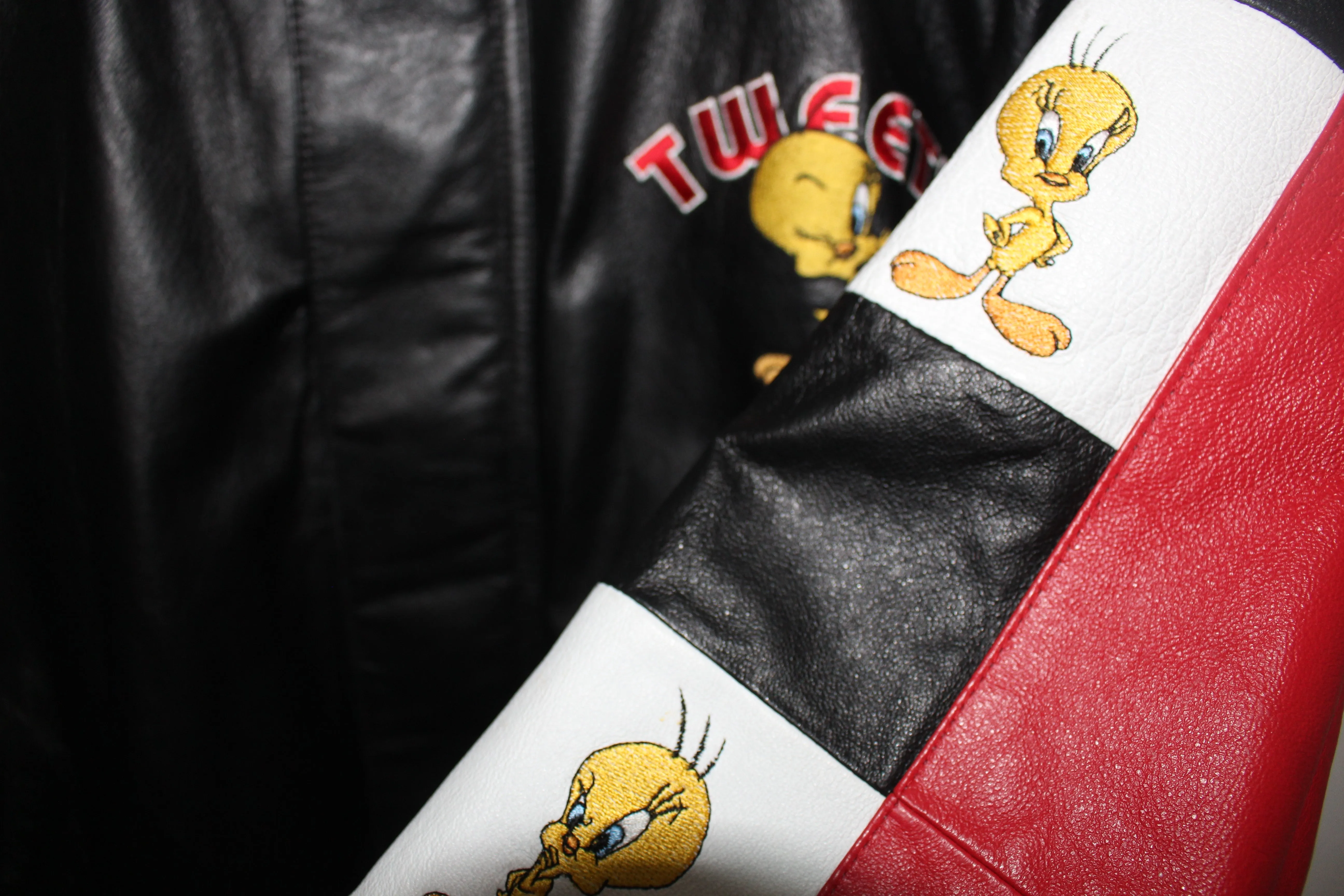 Rare Tweety Bird Looney Tunes Excelled Leather Jacket (XL)