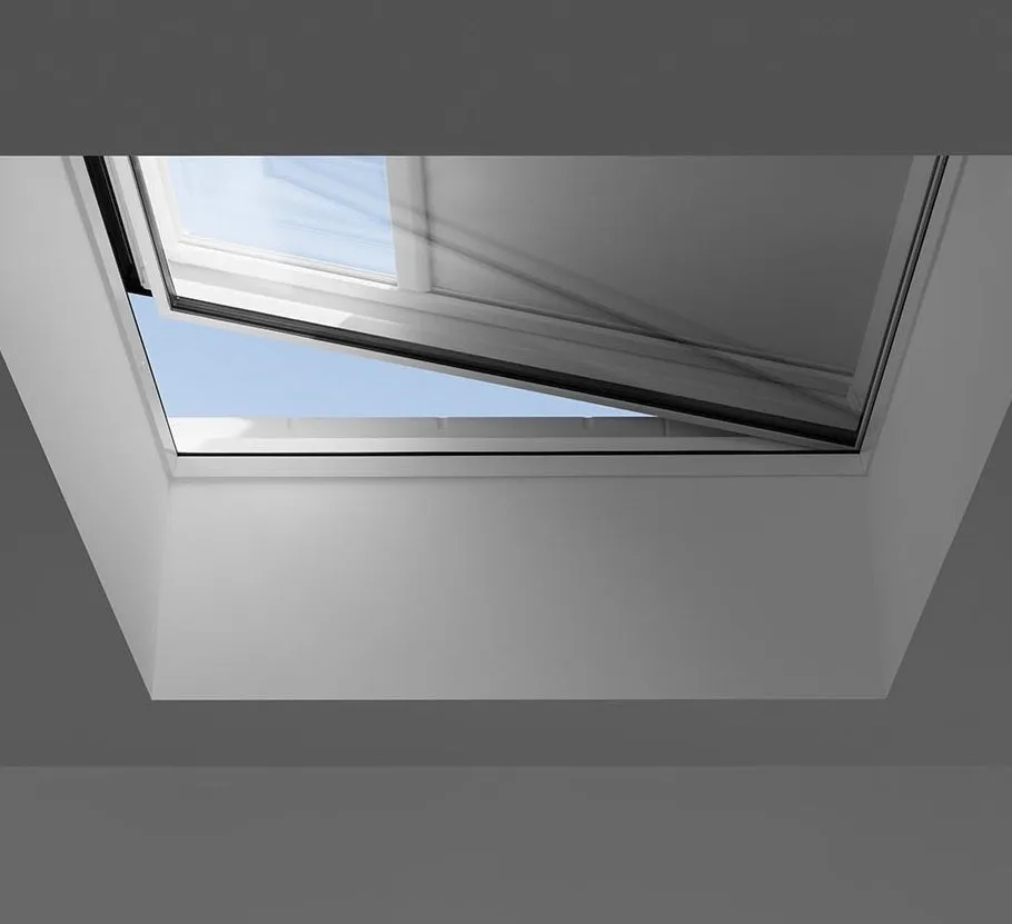 VELUX CVU 060060 S06Q SOLAR Powered Flat Glass Rooflight Package 60 x 60 cm (Including CVU Triple Glazed Base & ISU Flat Glass Top Cover)